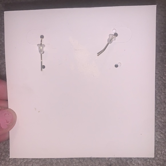 Women’s Earrings - Picture 2 of 2